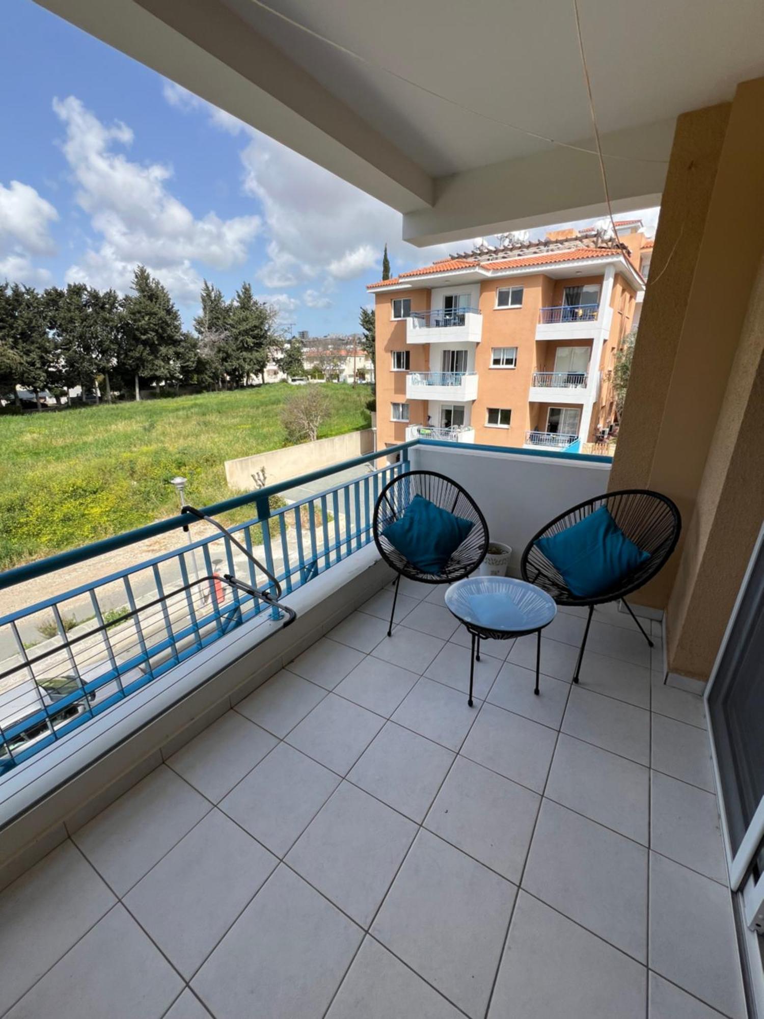 Iris Village Grand Apartment 파포스 외부 사진