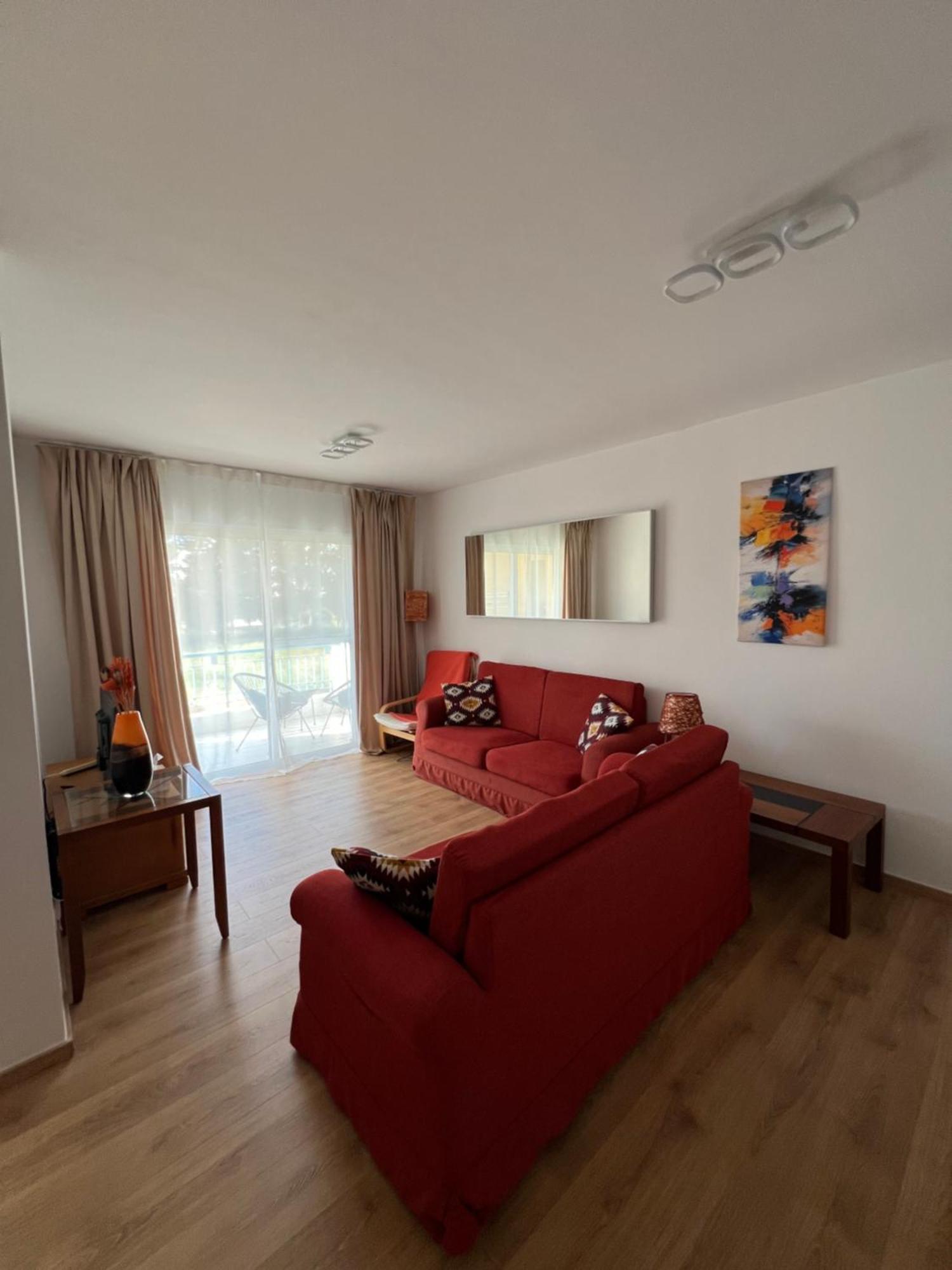 Iris Village Grand Apartment 파포스 외부 사진